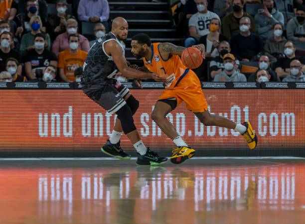 场上的操作 场上的操作