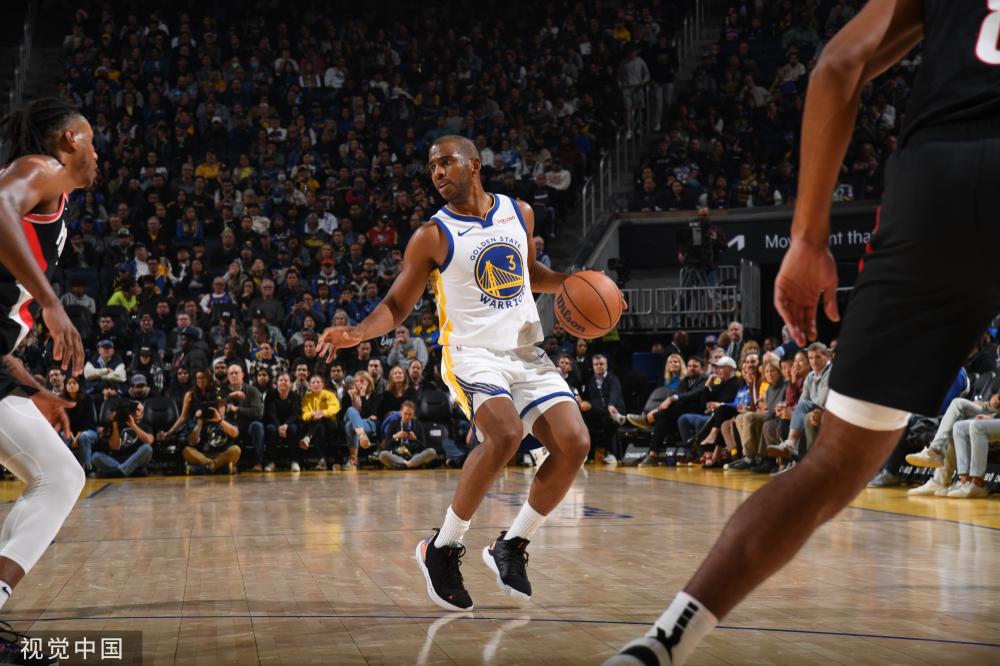 鹿锁定东部 鹿锁定东部